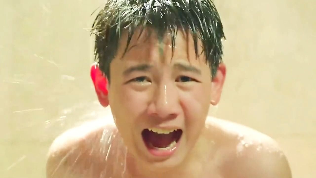 第04集丨男孩洗澡被偷窥，真是好心被当驴肝肺！#夫妻 #后妈 #亲子 #小别离 #张小宇